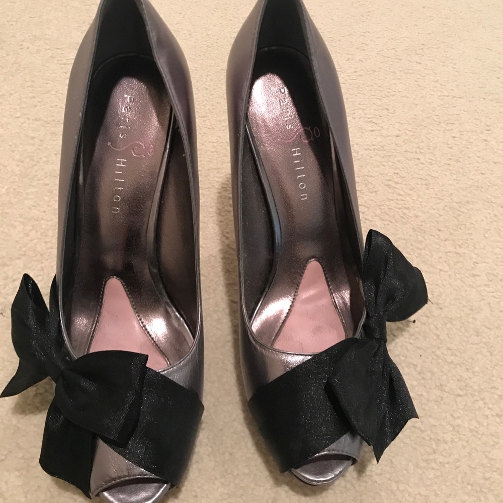 Heels - Picture 3 of 3